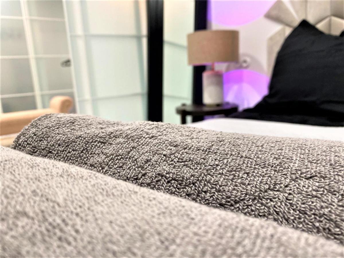 Design+Luxus Apartment Im Zentrum! +Netflix Warsaw Luaran gambar