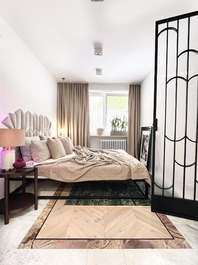 Design+Luxus Apartment Im Zentrum! +Netflix Warsaw Luaran gambar